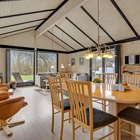 Holiday home Beautiful In Hemmet With Sauna
