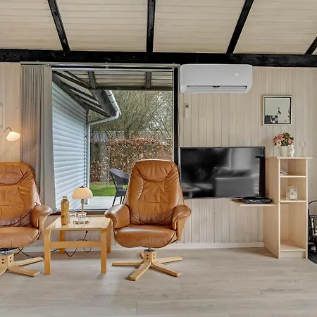 Holiday home Beautiful In Hemmet With Sauna *